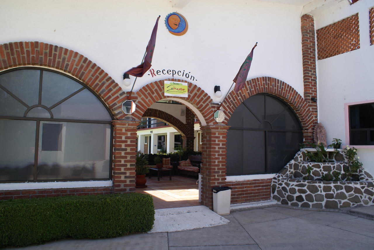Hotel Los Sauces ビージャ・デル・カルボン エクステリア 写真